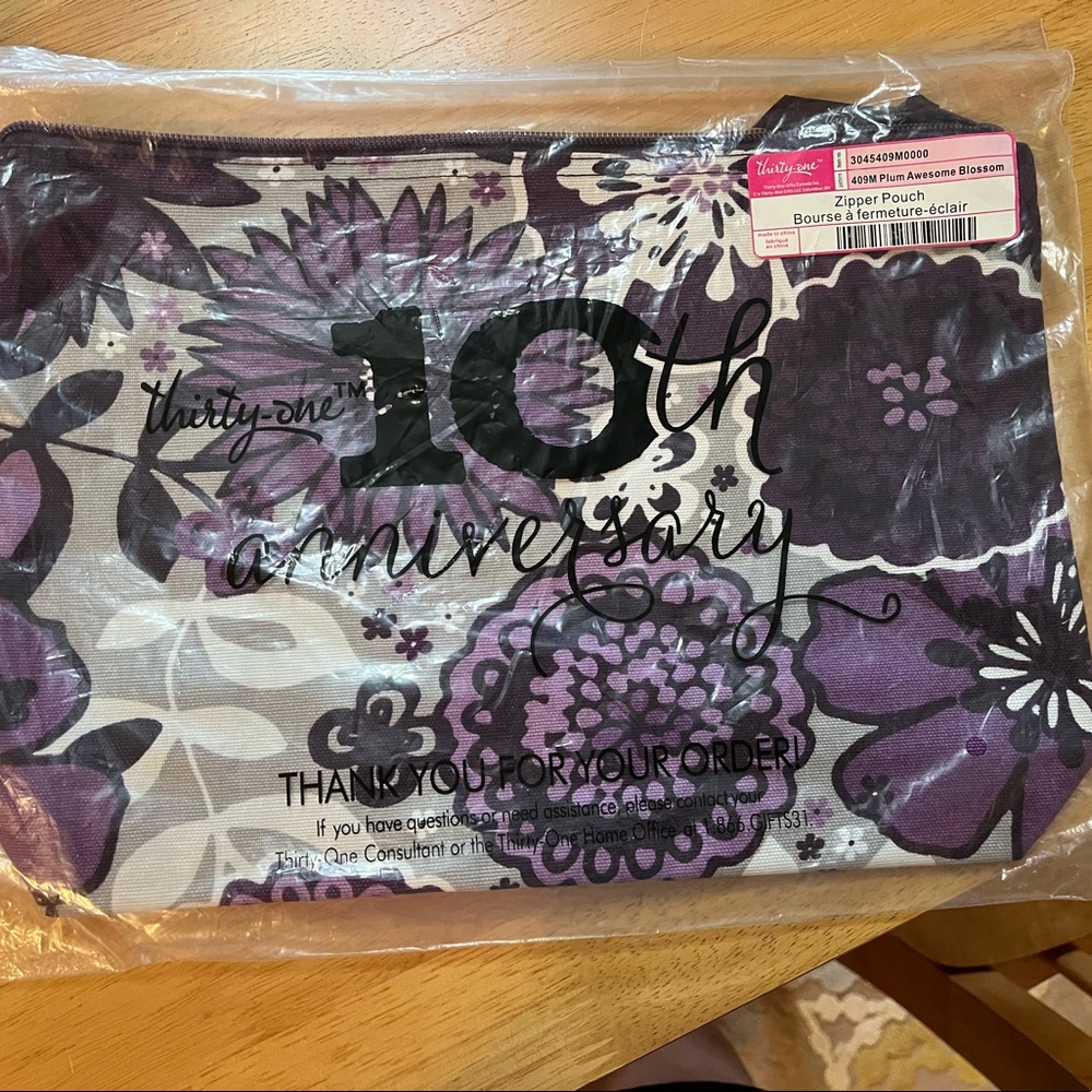 Thirty one zipper pouch